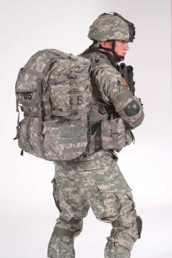 Mochila táctica militar con sistema MOLLE