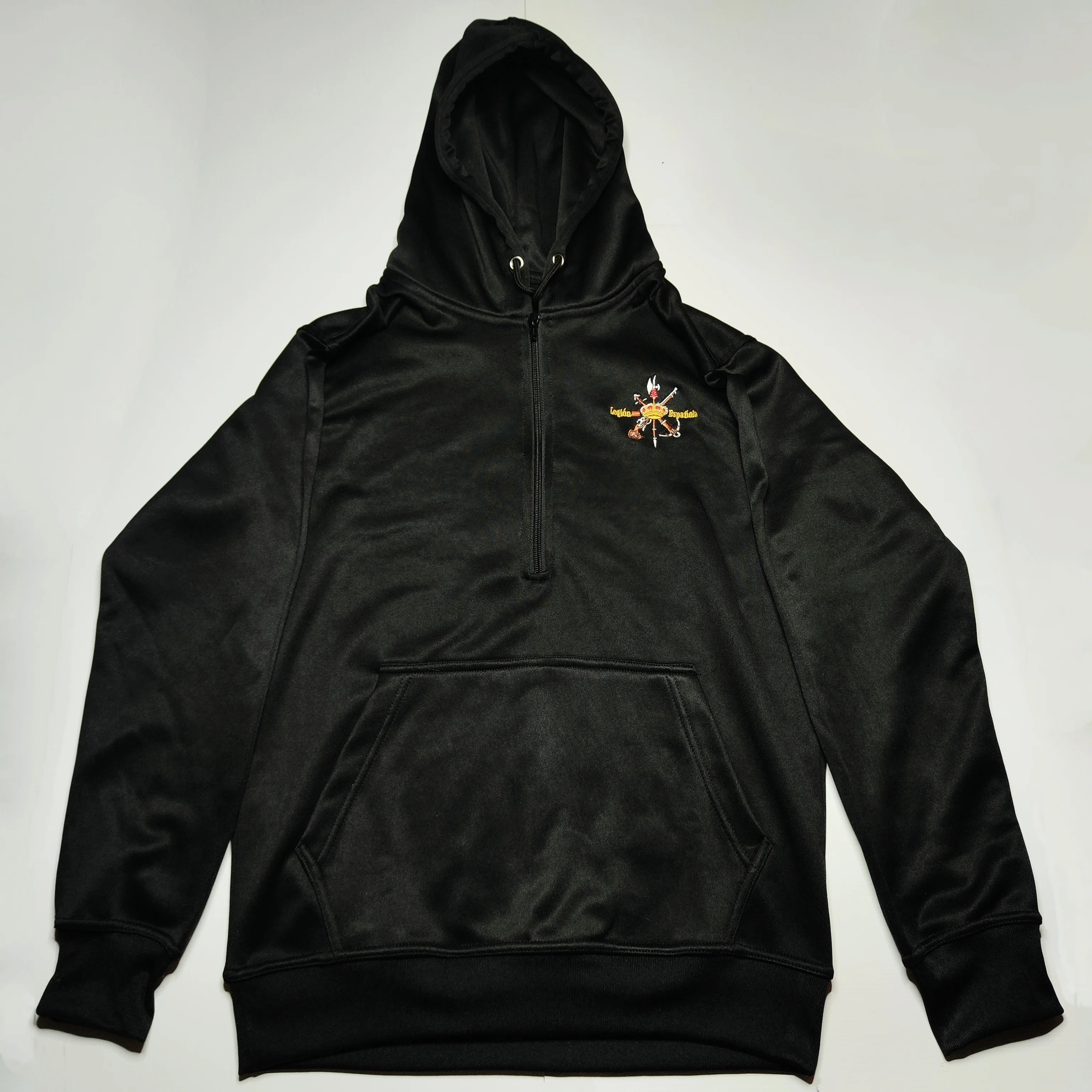 Sudadera Negra con Logo Bordado