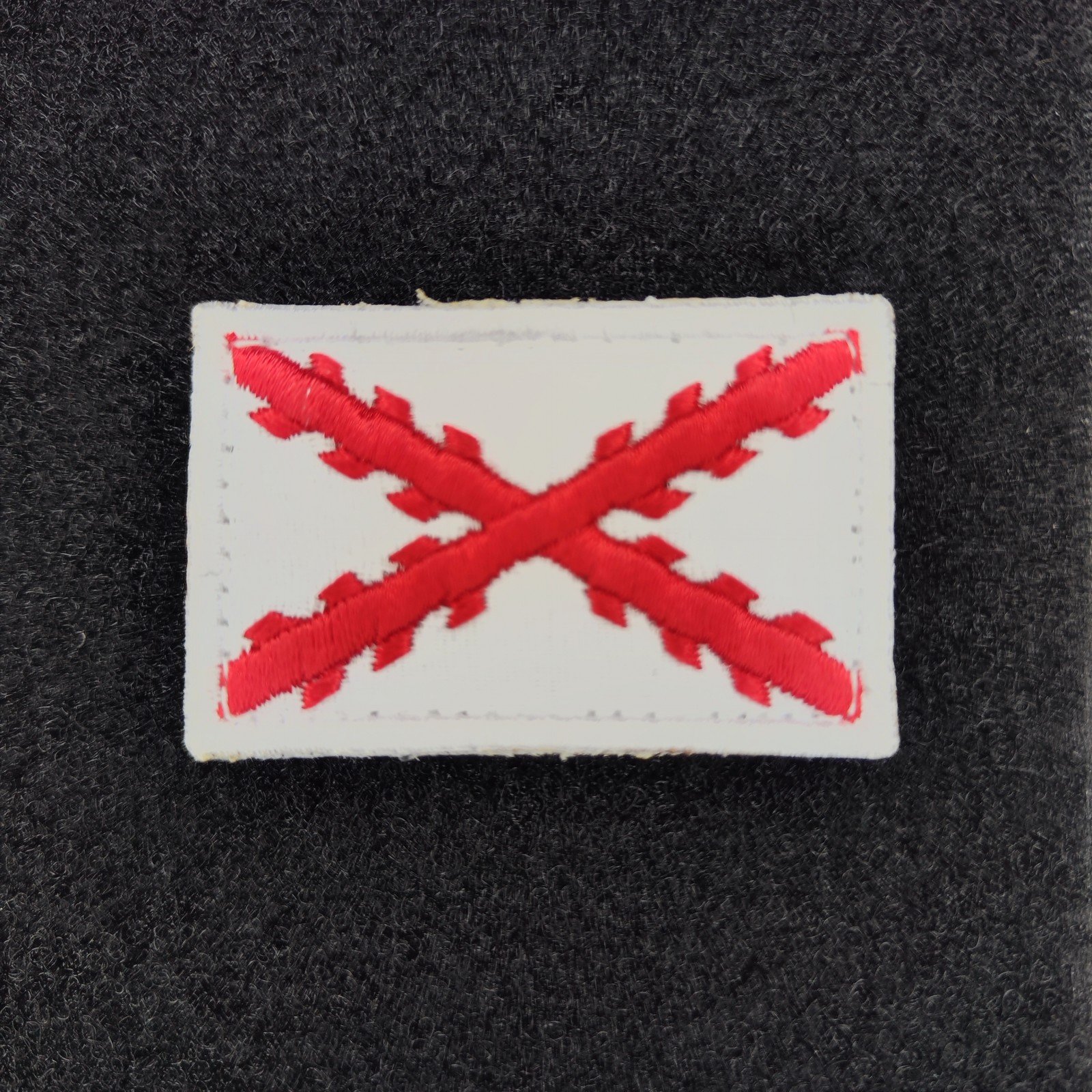 Foto de Parche Velcro 5CM Cruz De Borgoña