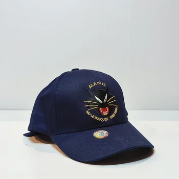 Gorra Azul Marino Con Tres Bordados Ala 12 - Imagen 1